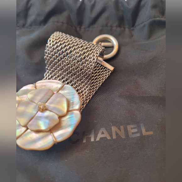 Rare Chanel Silver Mesh Camellia Mother of Pearl Bracelet Cuff Bangle - Picture 2 of 6